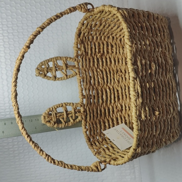 Target bullseye Easter basket - Picture 2 of 4